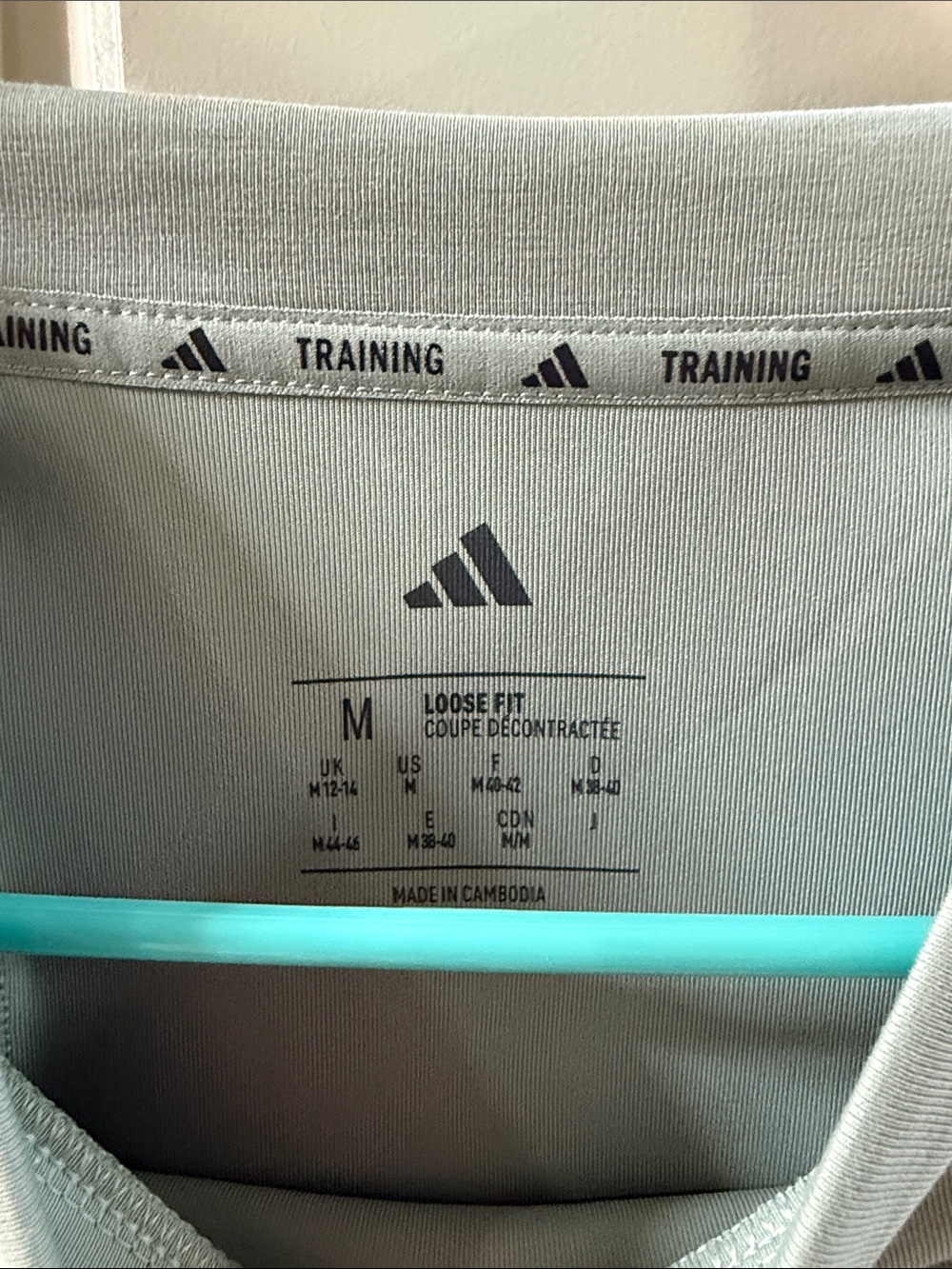 Set of 2 adidas Design-4-Training crewneck Sweatshirts - Picture 11 of 16